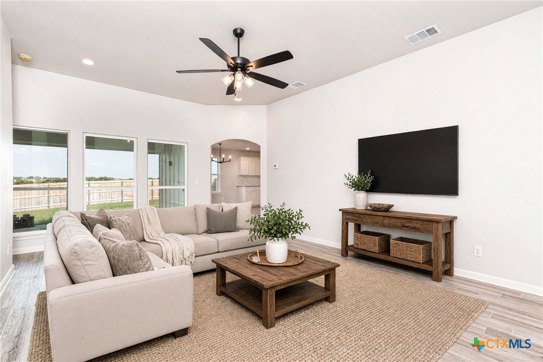 3111 Atascosa Drive Property Photo 3