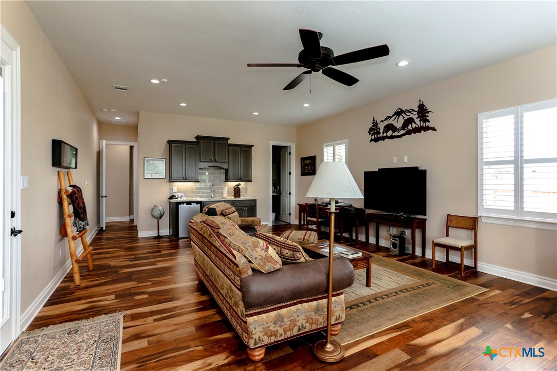 4013 Turning Leaf Drive Property Photo 23