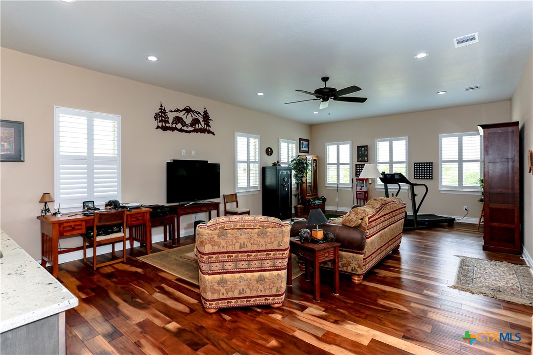 4013 Turning Leaf Drive Property Photo 24