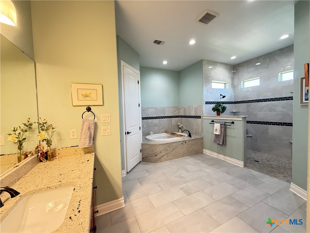 4013 Turning Leaf Drive Property Photo 33