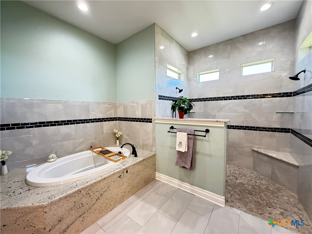 4013 Turning Leaf Drive Property Photo 34