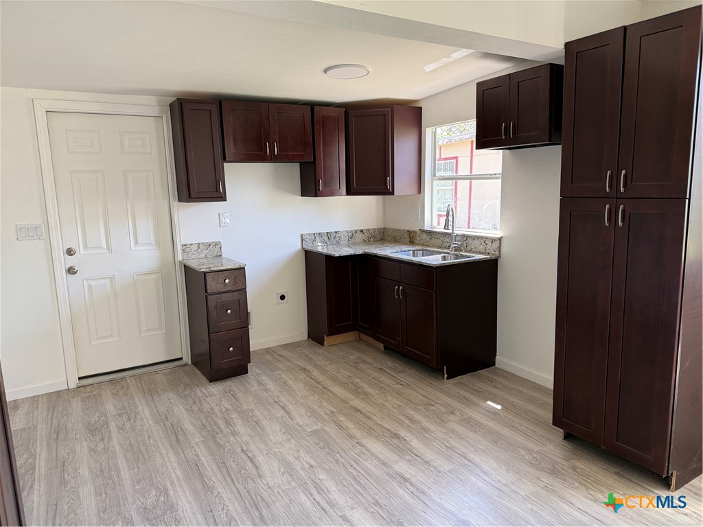 2411 Mumphord Street Property Photo 2