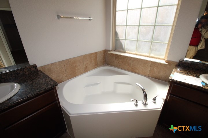 1209 Jester Court Property Photo 8