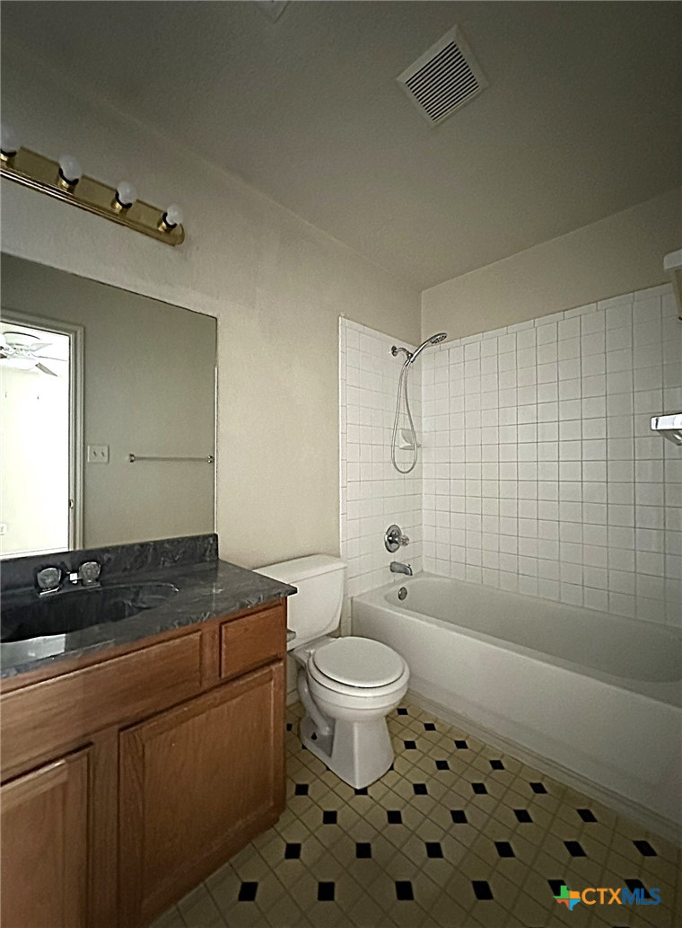 2801 Cantabrian Drive D Property Photo 11