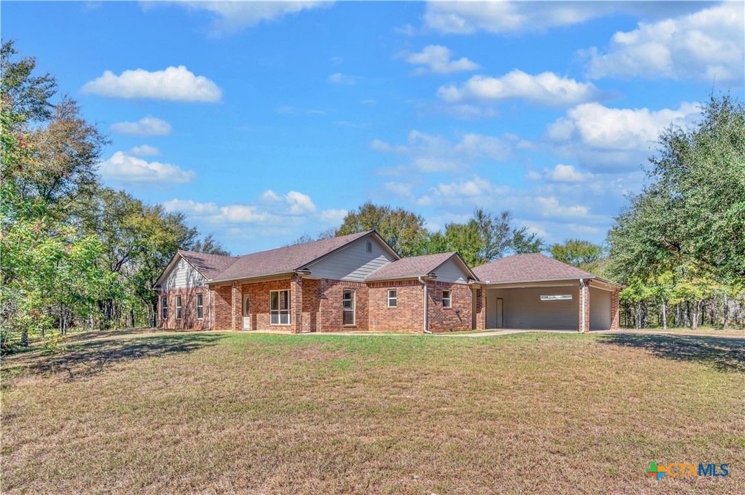 556 Wildwood Trail Property Photo 1