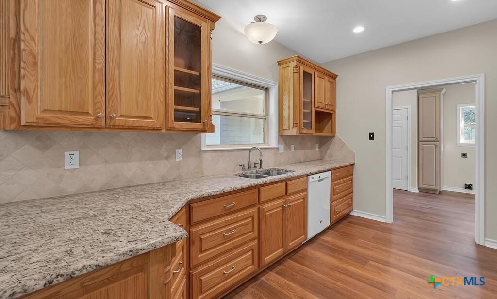 556 Wildwood Trail Property Photo 8
