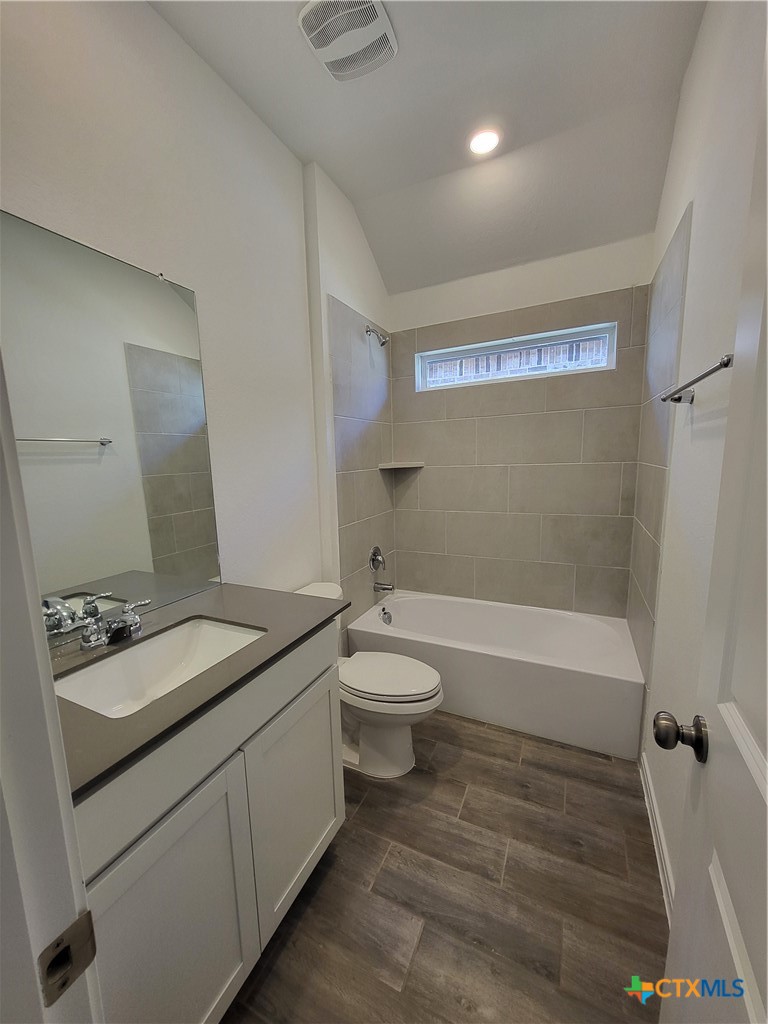1233 Fox Wing Way Property Photo 6