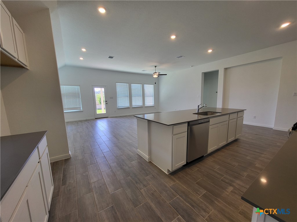 1233 Fox Wing Way Property Photo 15