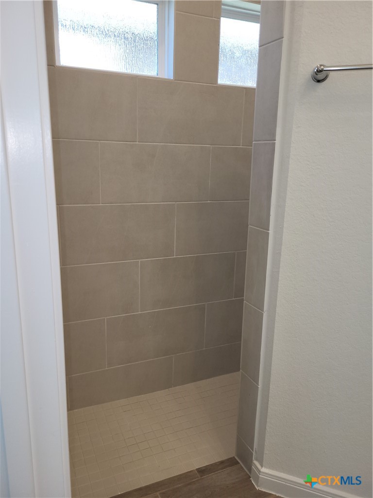 1233 Fox Wing Way Property Photo 20
