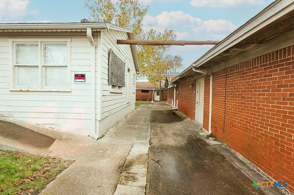 111 S 33rd Street Property Photo 13