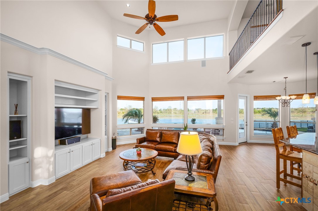 12407 Aquaplex Drive Property Photo 15