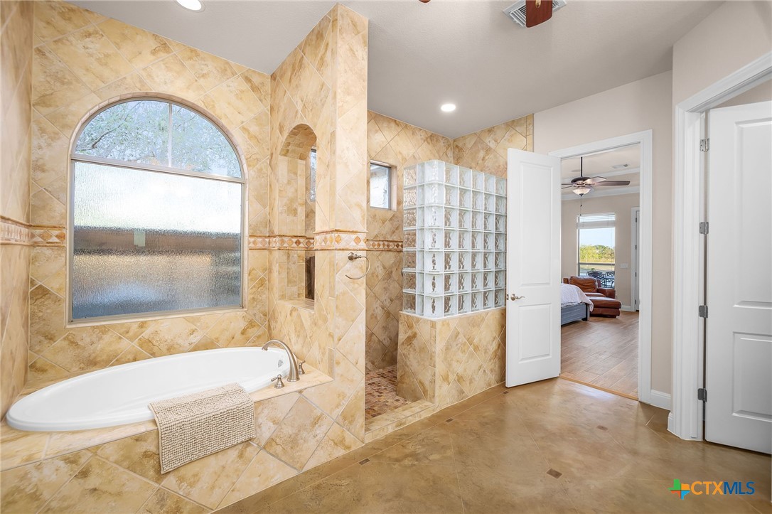 12407 Aquaplex Drive Property Photo 34