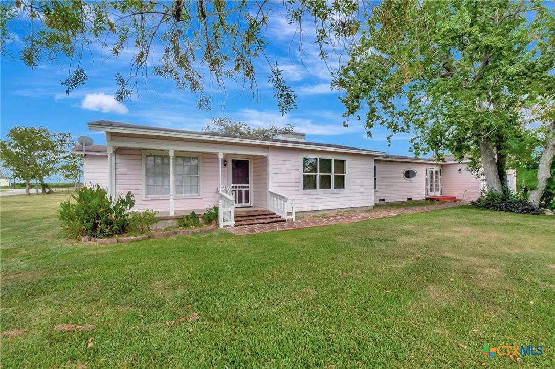10610 State Highway 185 Property Photo 1