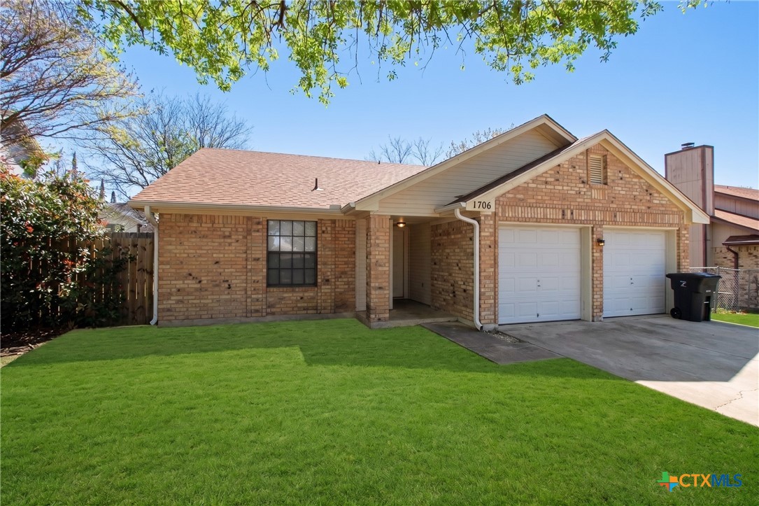 1706 Wickfield Way Property Photo 1
