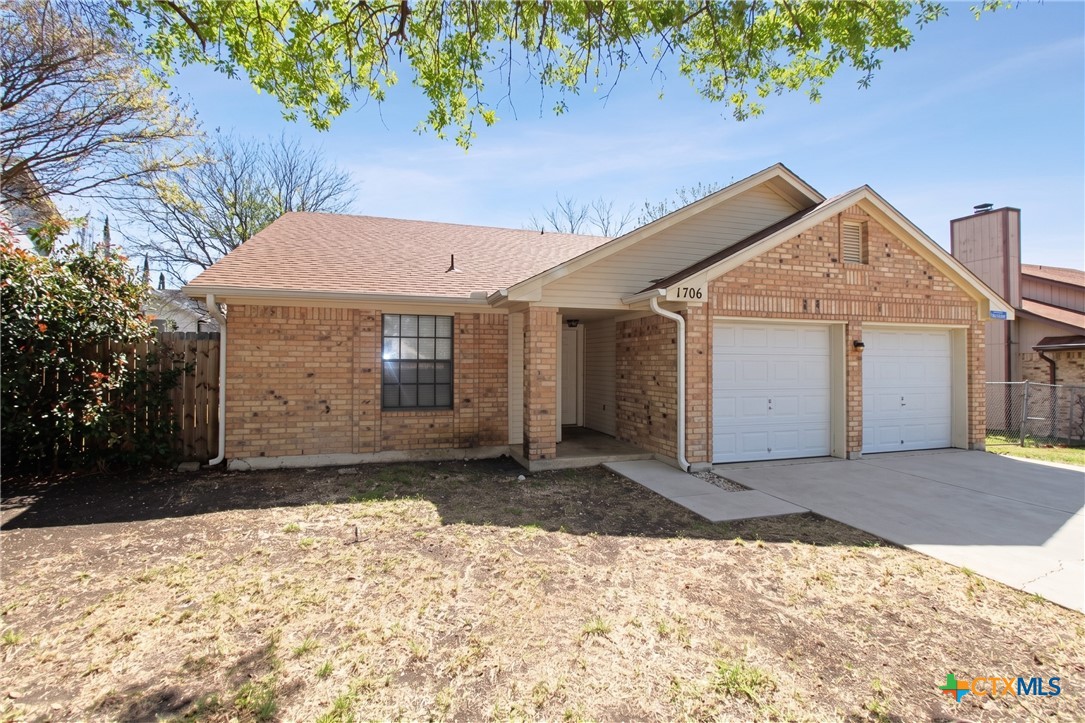 1706 Wickfield Way Property Photo 1