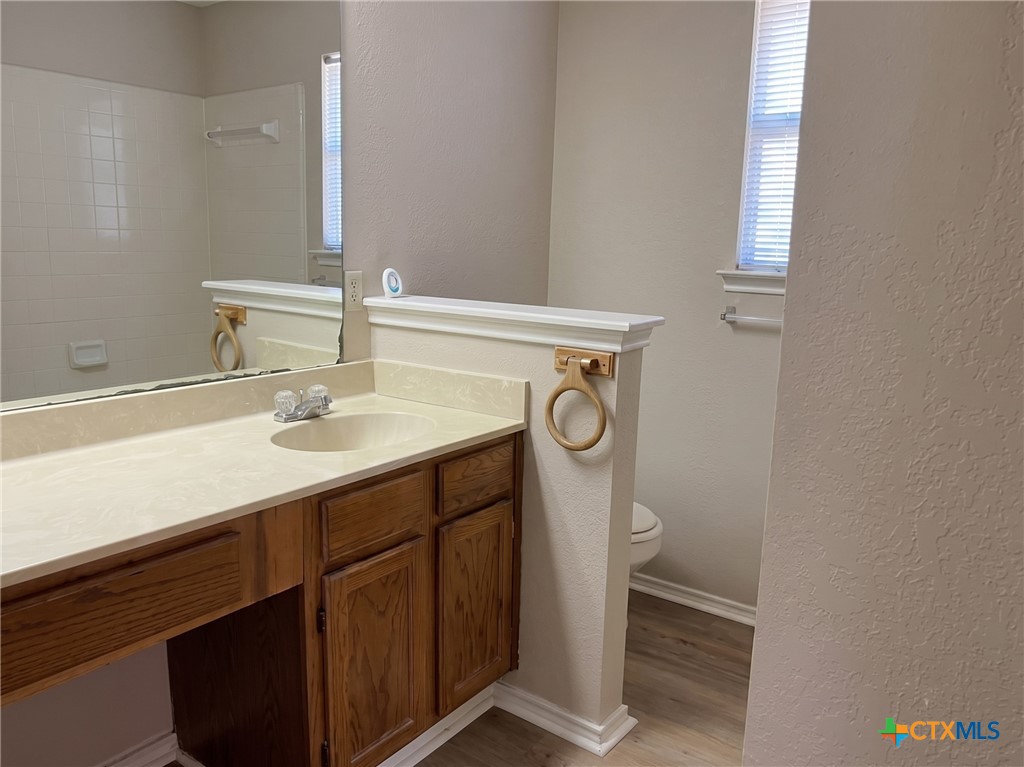 1706 Wickfield Way Property Photo 10