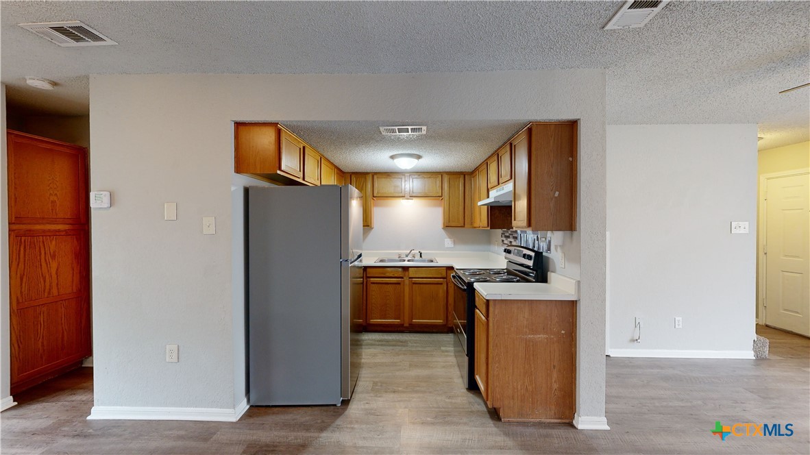 1300 Monroe Loop Property Photo 6