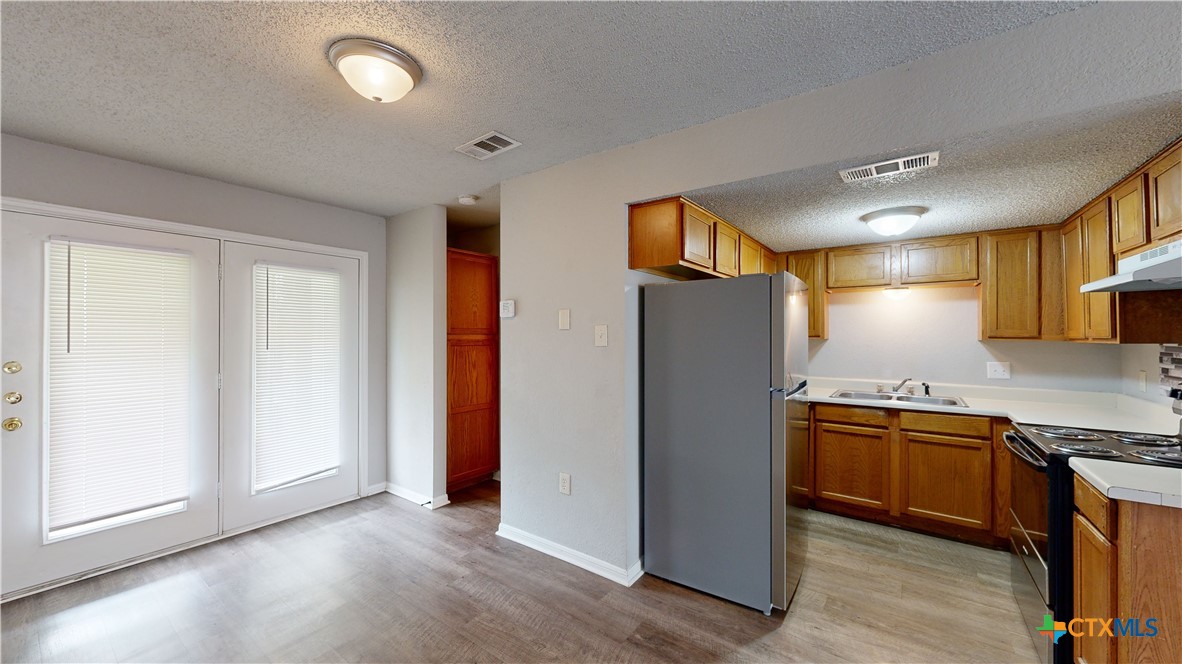 1300 Monroe Loop Property Photo 8