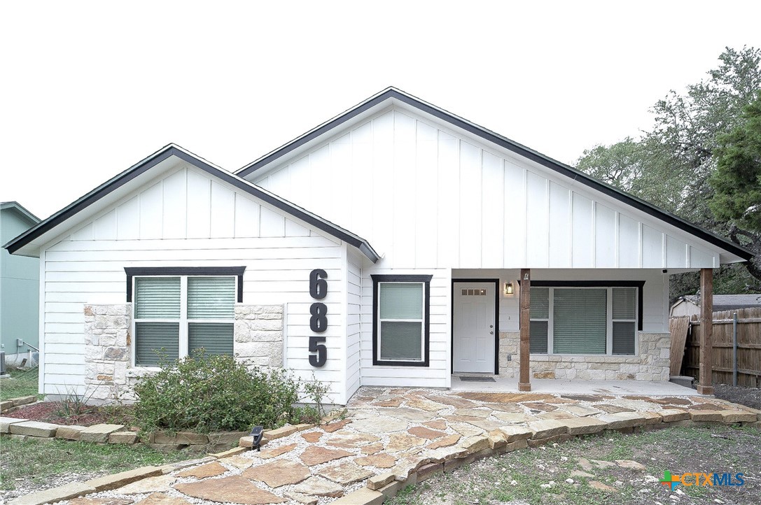 685 Ridgerock Drive Property Photo 1