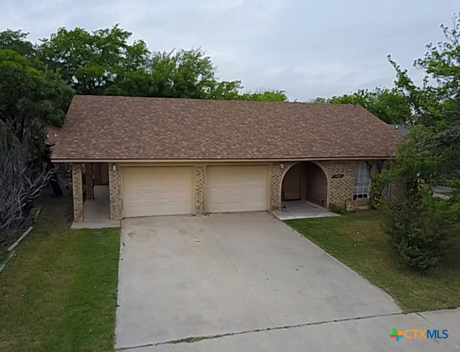 1207 Wales Drive Property Photo 1