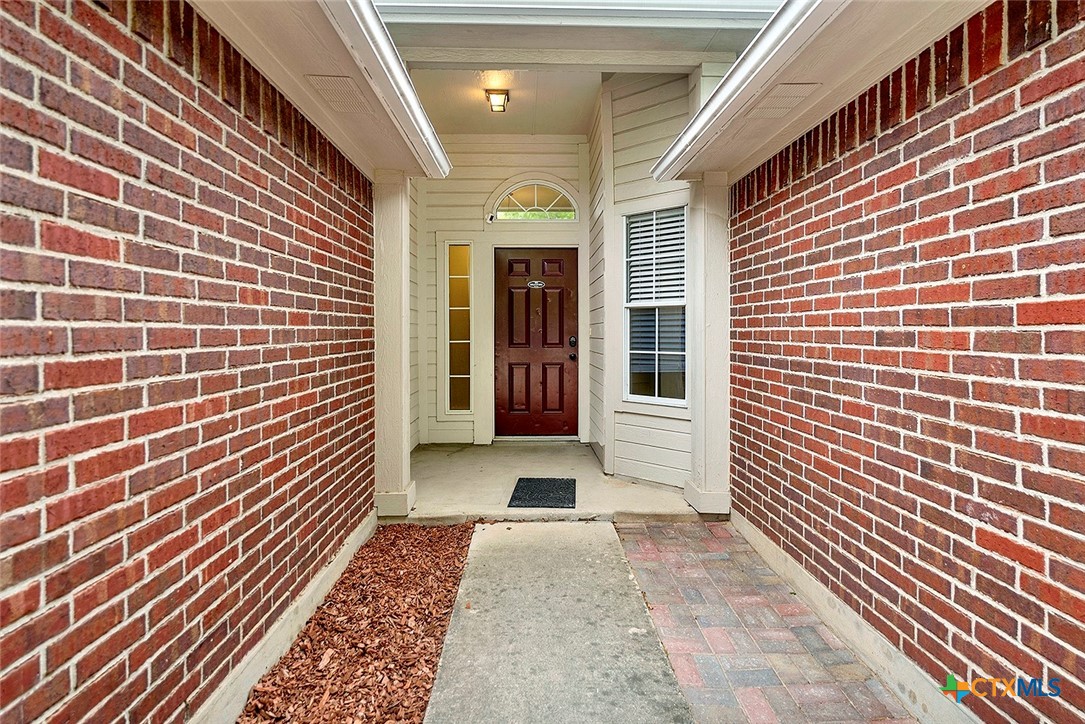 140 Riley Cove Property Photo 3