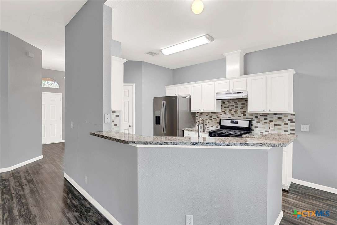 140 Riley Cove Property Photo 8