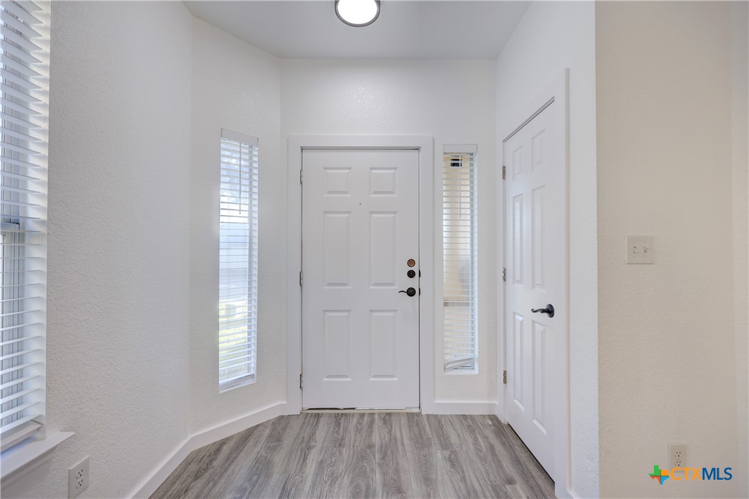 15218 Parrish Lane Property Photo 5