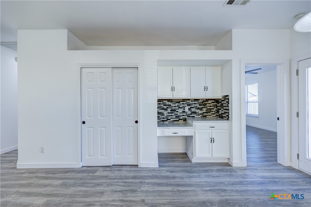 15218 Parrish Lane Property Photo 11