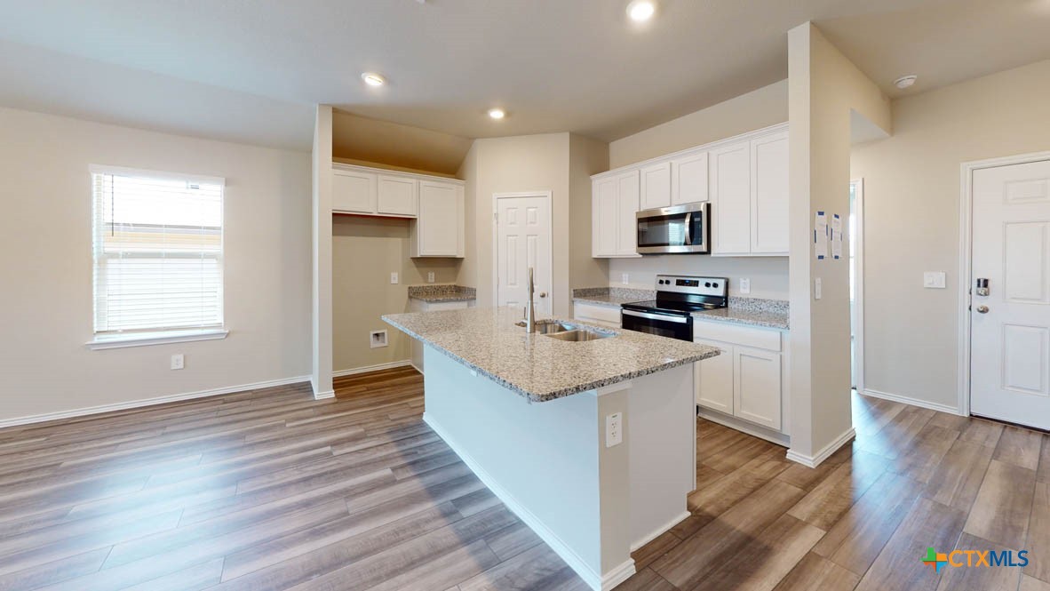 3049 Creekside Hills Boulevard Property Photo 3