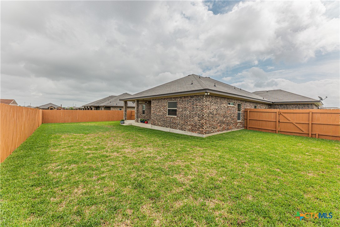 5005 Fresco Drive Property Photo 38