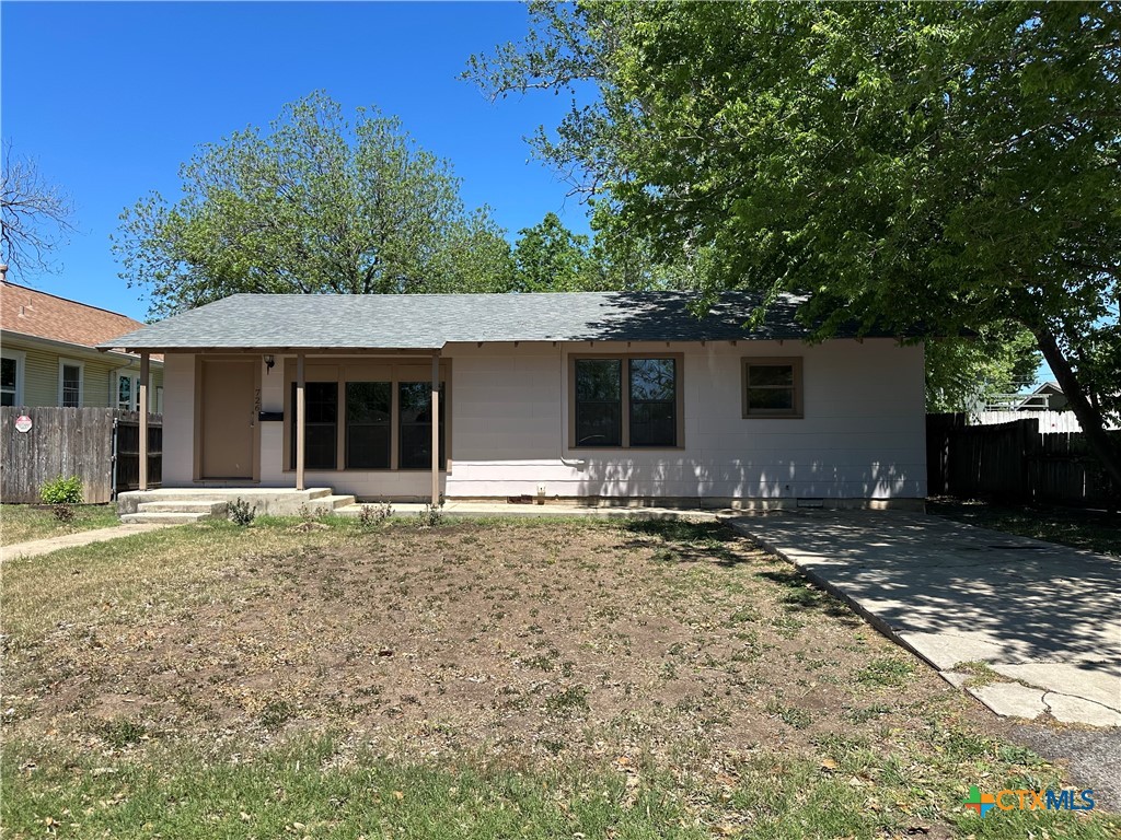 726 E Humphreys Street Property Photo 1