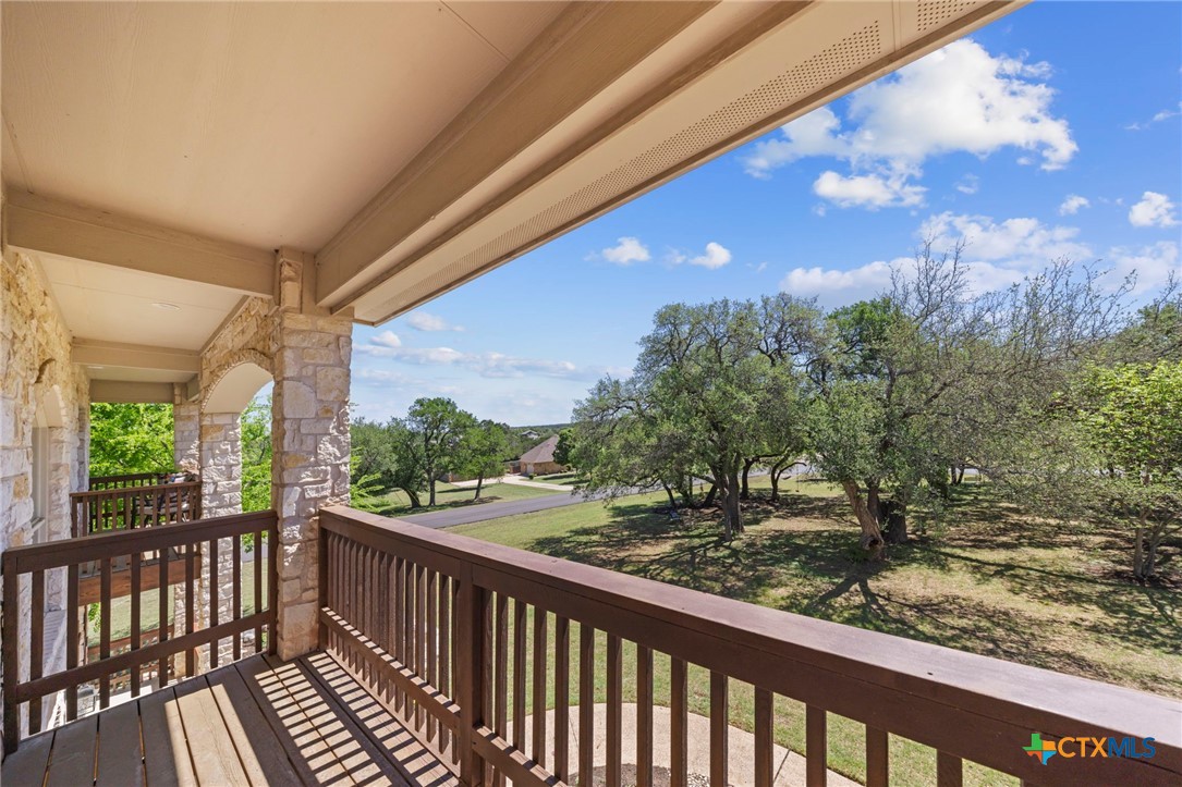 600 Lake Side Cove Property Photo 9