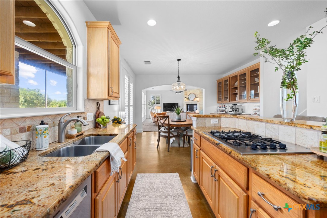 600 Lake Side Cove Property Photo 17
