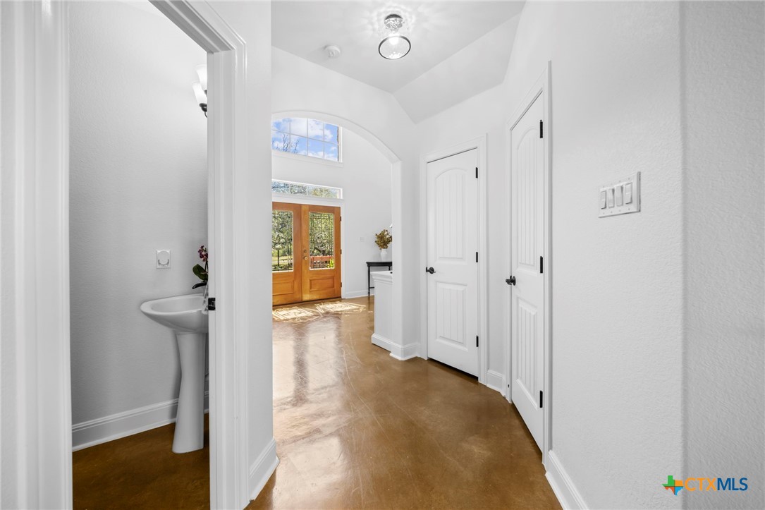 600 Lake Side Cove Property Photo 25