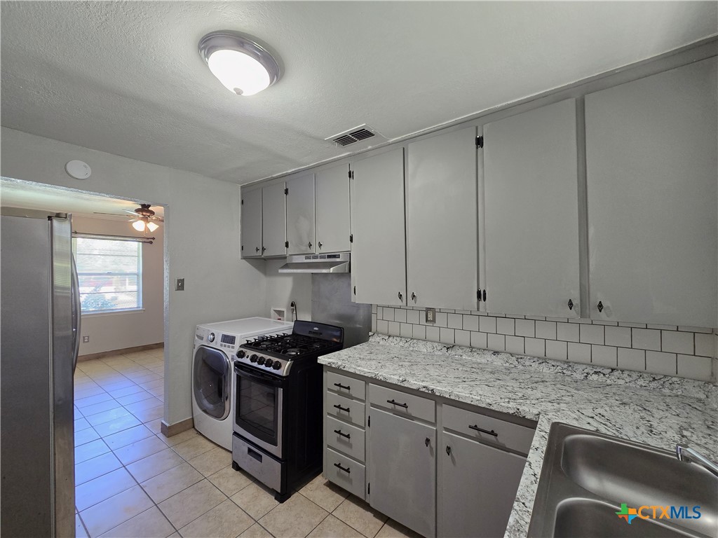 212 E Valley Road B Property Photo 11