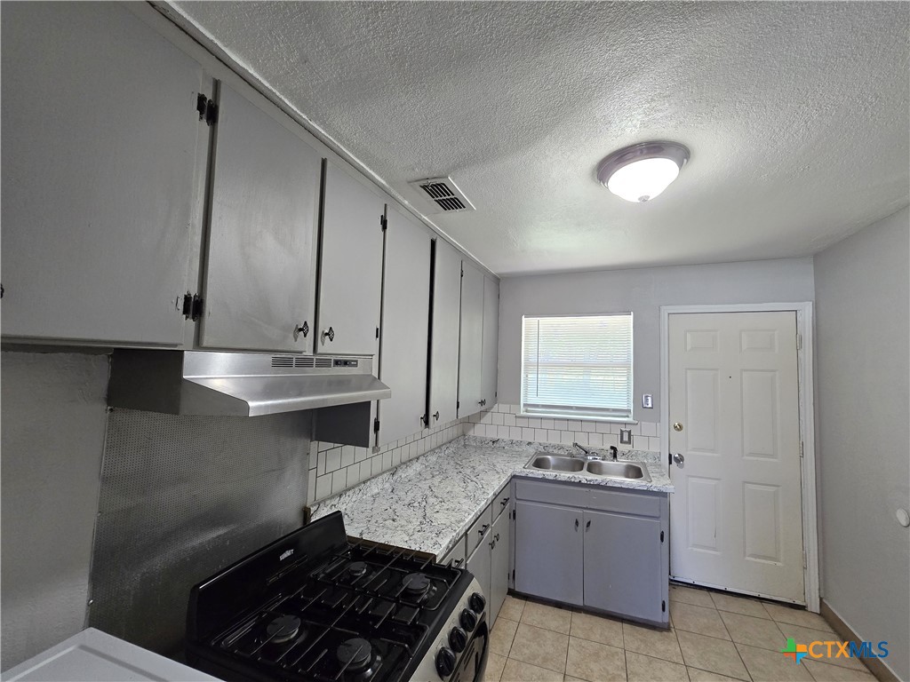 212 E Valley Road B Property Photo 12