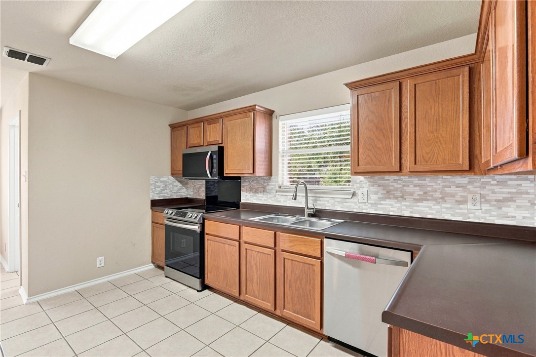 235 Roadrunner Avenue Property Photo 7