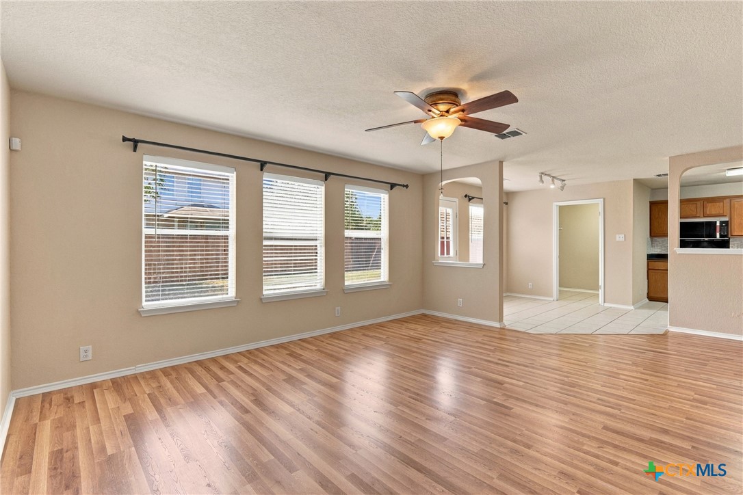 235 Roadrunner Avenue Property Photo 14