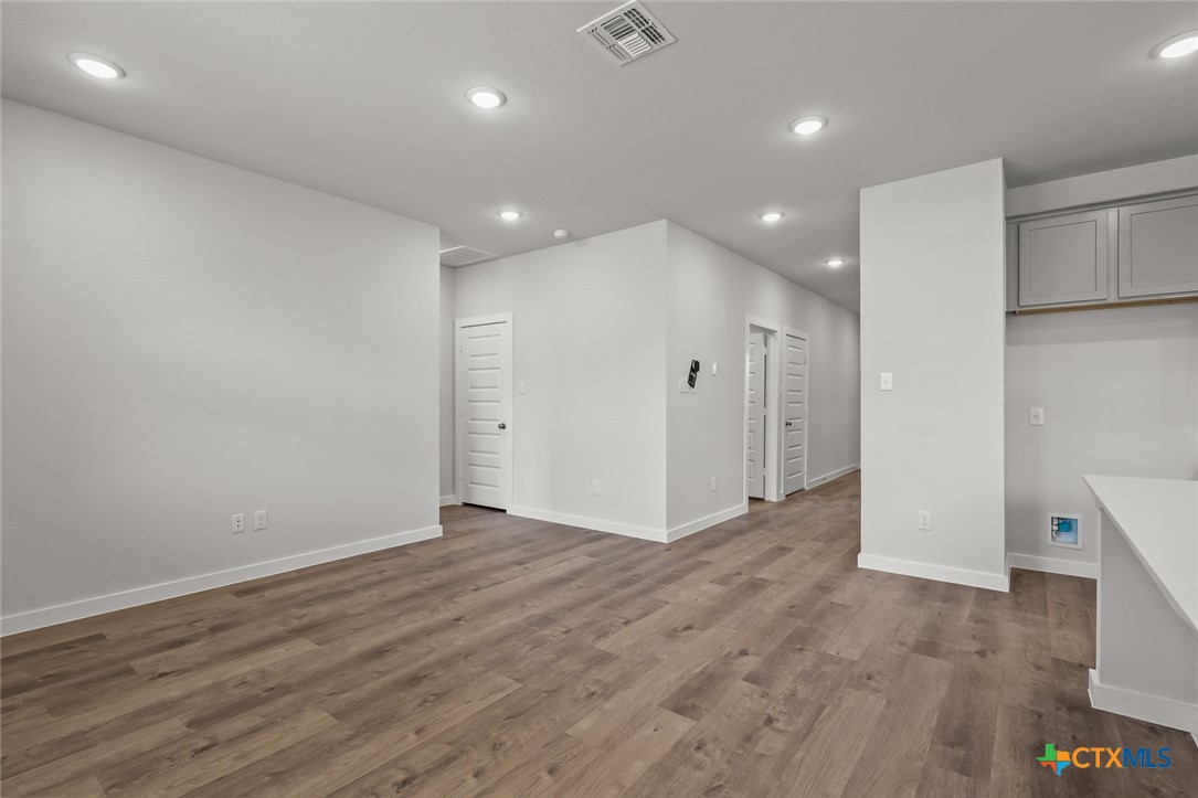 2528 Heritance Pass Property Photo 7