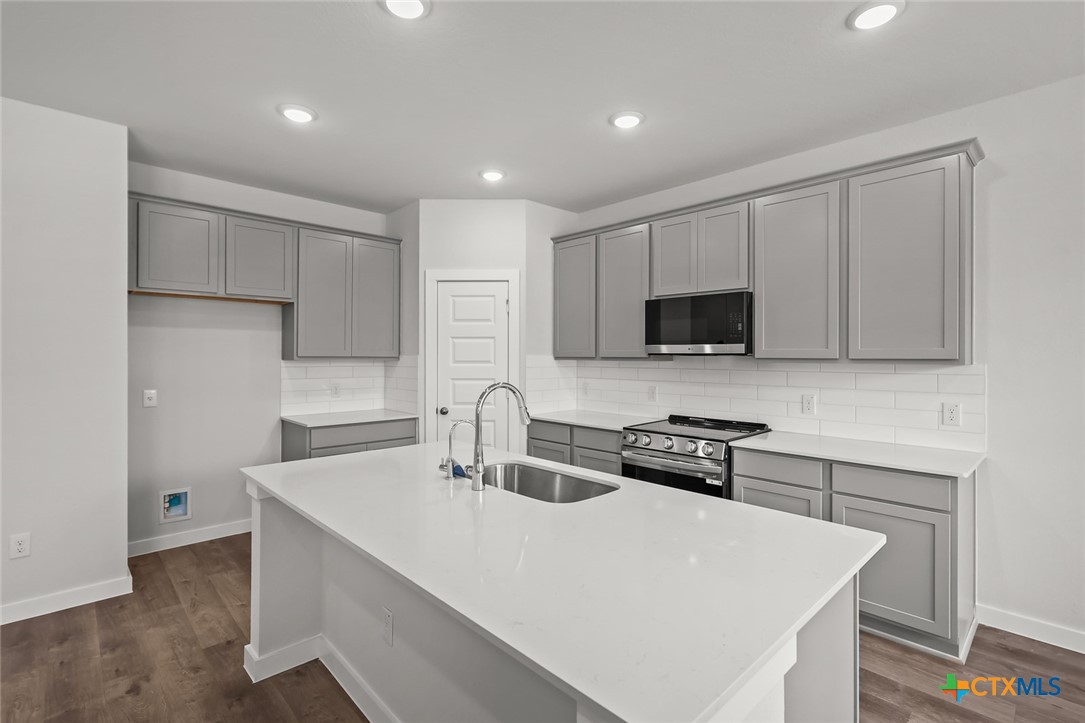 2528 Heritance Pass Property Photo 8