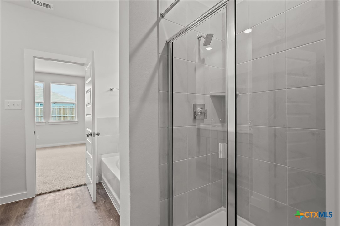 2528 Heritance Pass Property Photo 16
