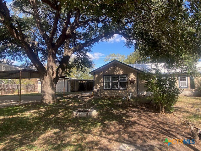 214 S Hackberry Avenue Property Photo 2