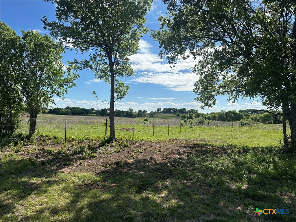 1998 W Hillyard Road Property Photo 10