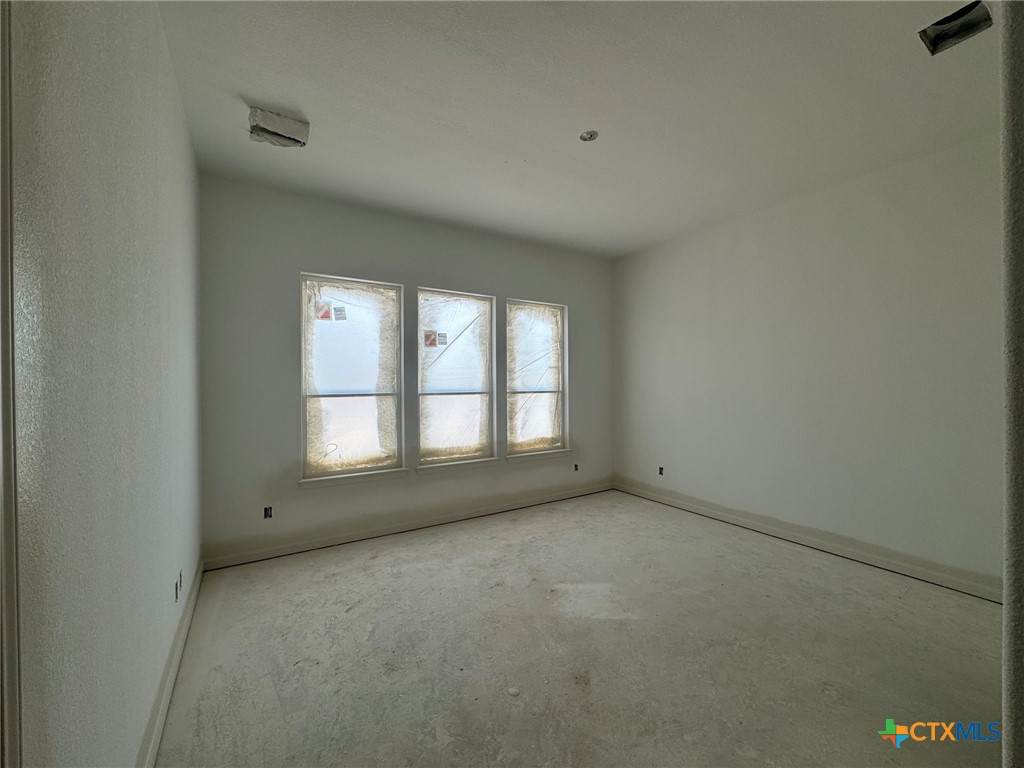 8012 Pineridge Way Property Photo 10