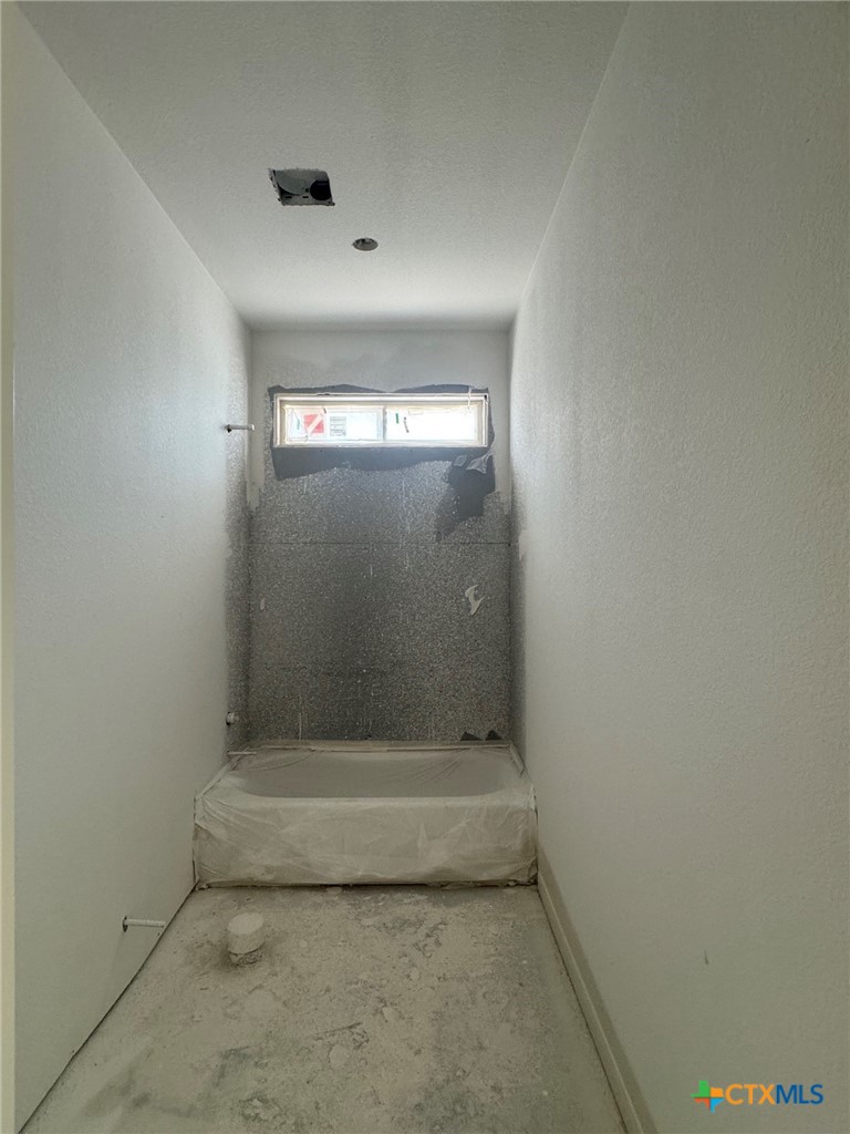 8012 Pineridge Way Property Photo 13