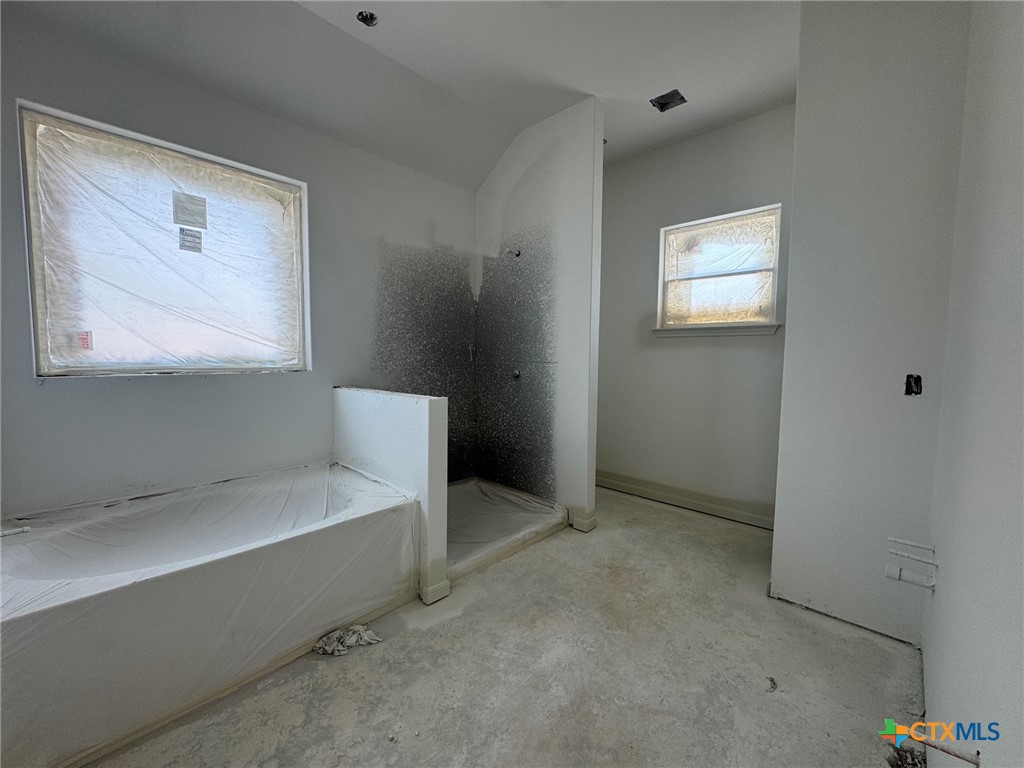 8012 Pineridge Way Property Photo 14