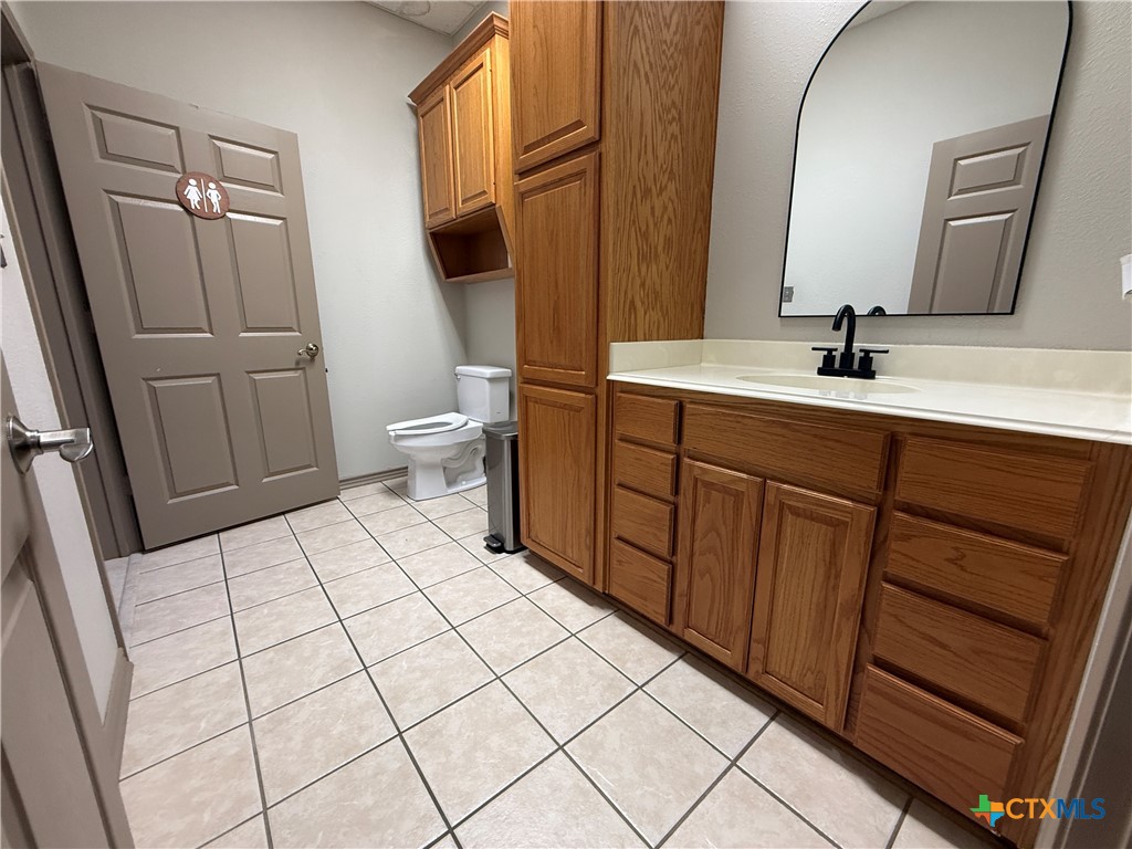 2100 E Stan Schlueter Loop F Property Photo 16