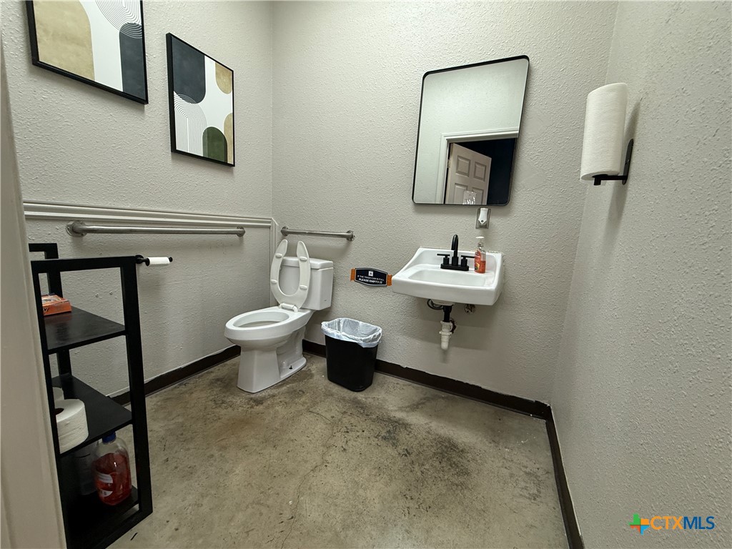2100 E Stan Schlueter Loop F Property Photo 27