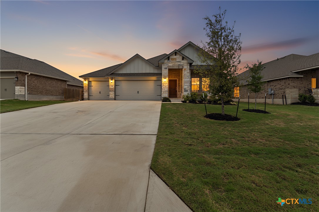 5873 Copano Loop Property Photo 1
