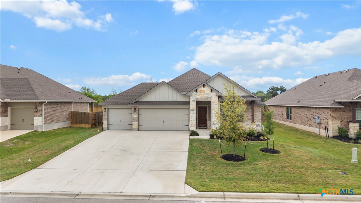 5873 Copano Loop Property Photo 3
